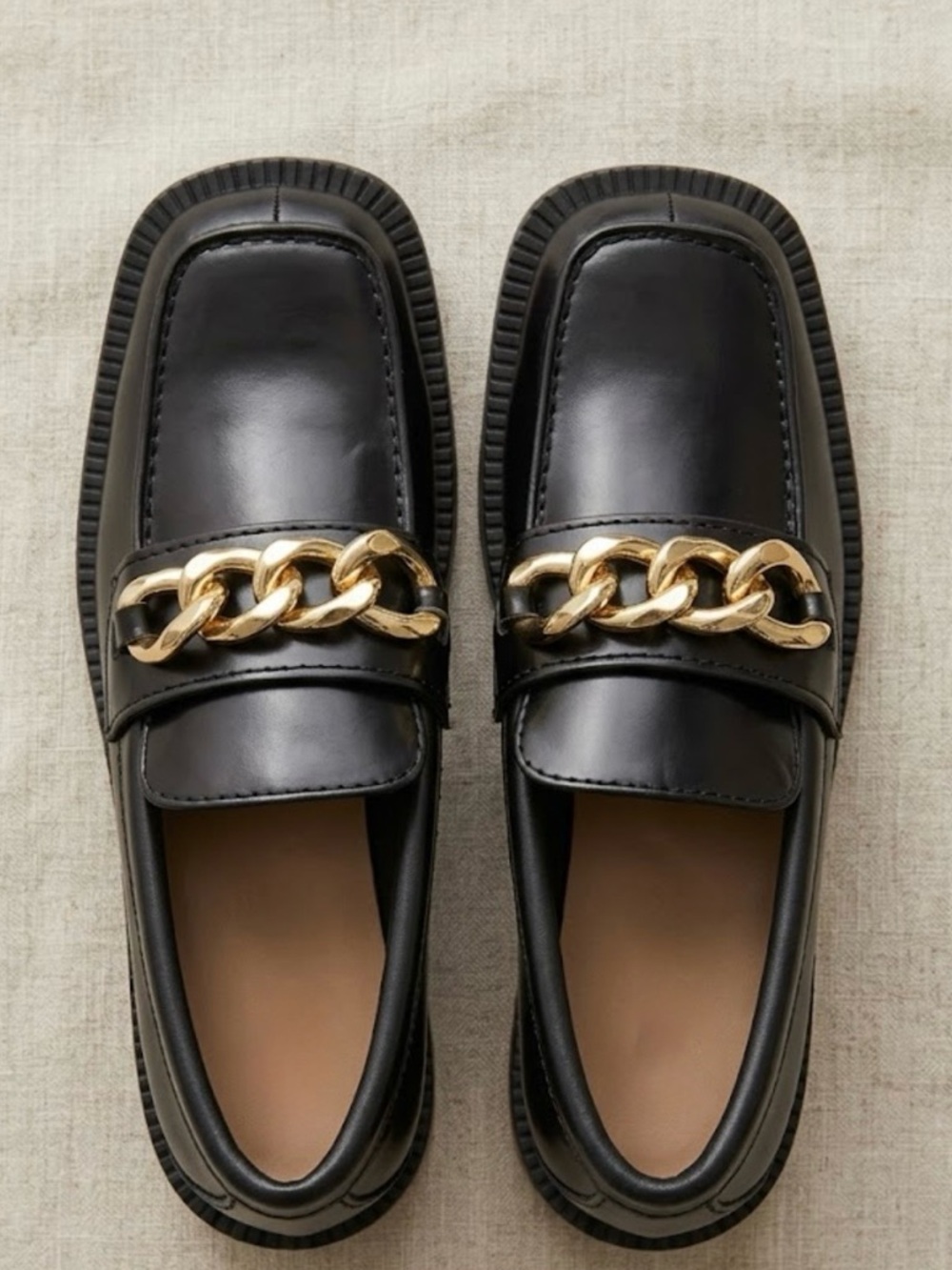 NWT H&M Black Chunky Chain Loafers Gold Hardware Size 8 / 39 y2k